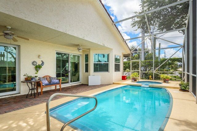 136 Hidden Hollow Terrace, Palm Beach Gardens, FL 33418