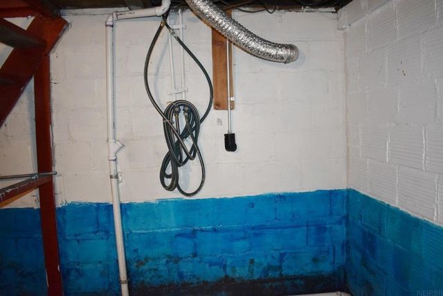 104 8th Ave SE, Oelwein, IA 50662