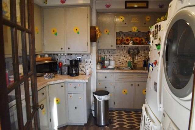 104 8th Ave SE, Oelwein, IA 50662