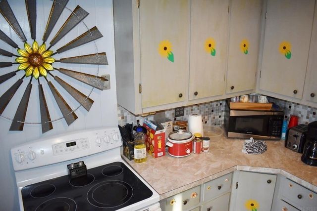 104 8th Ave SE, Oelwein, IA 50662