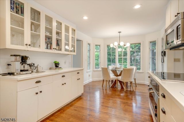 36 Cambridge Drive, Millburn Twp., NJ 07078