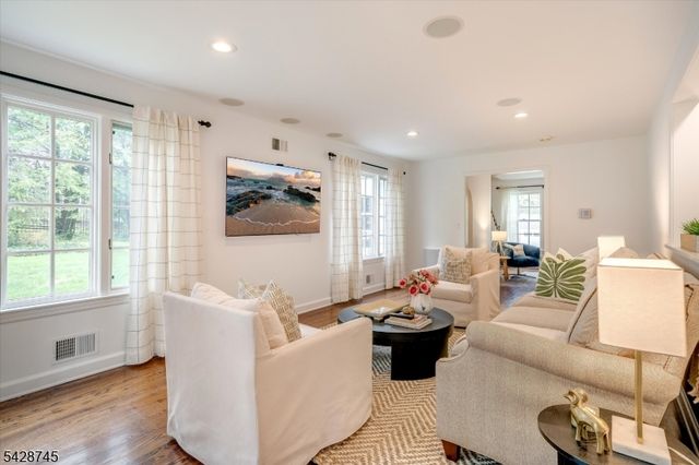36 Cambridge Drive, Millburn Twp., NJ 07078