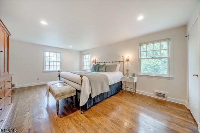36 Cambridge Drive, Millburn Twp., NJ 07078
