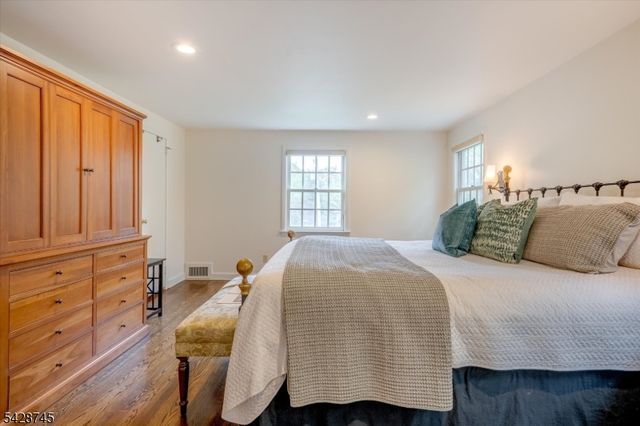 36 Cambridge Drive, Millburn Twp., NJ 07078
