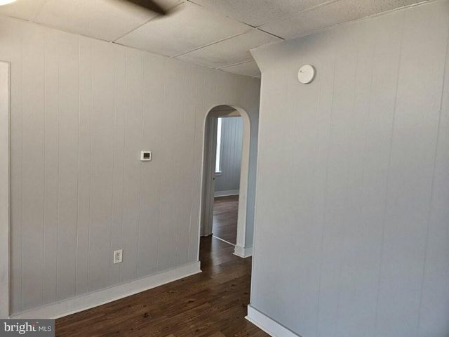 11 W CEDAR AVE, Oaklyn, NJ 08107