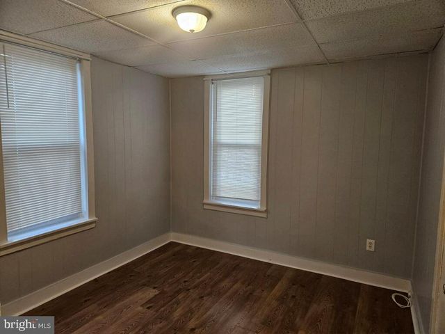 11 W CEDAR AVE, Oaklyn, NJ 08107