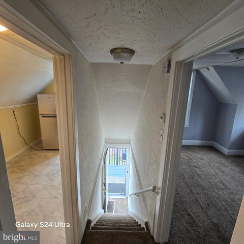 11 W CEDAR AVE, Oaklyn, NJ 08107