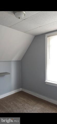 11 W CEDAR AVE, Oaklyn, NJ 08107