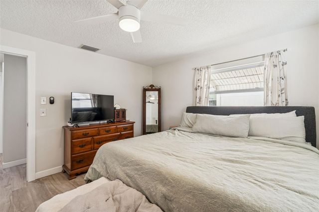 712 LEMONWOOD DR, Oldsmar, FL 34677