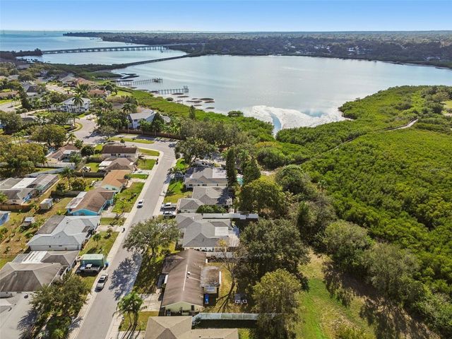 712 LEMONWOOD DR, Oldsmar, FL 34677