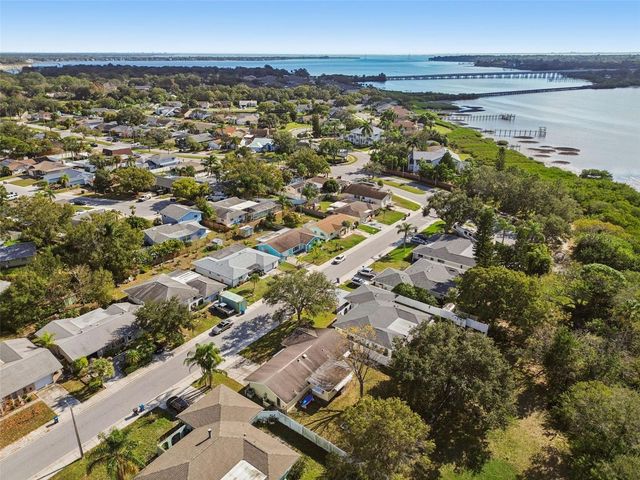 712 LEMONWOOD DR, Oldsmar, FL 34677