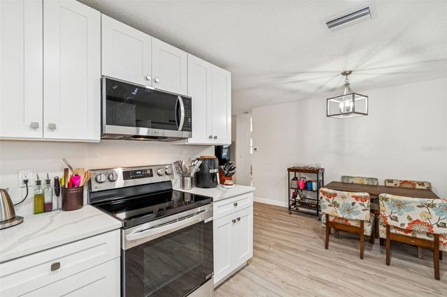 712 LEMONWOOD DR, Oldsmar, FL 34677