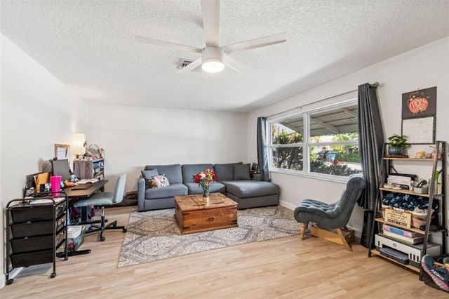 712 LEMONWOOD DR, Oldsmar, FL 34677