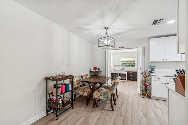 712 LEMONWOOD DR, Oldsmar, FL 34677