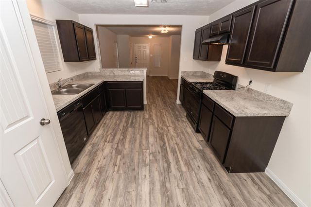 16 Lavida Court, Manvel, TX 77578