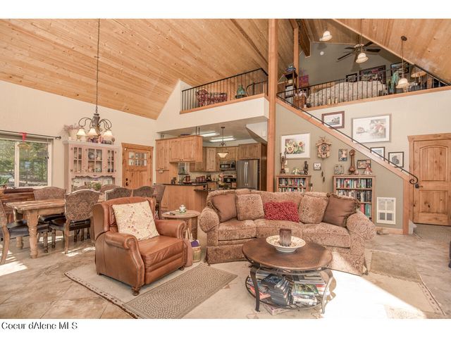 762 Geenen Rd., Cocolalla, ID 83813
