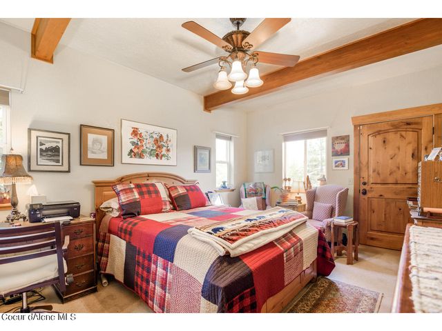 762 Geenen Rd., Cocolalla, ID 83813