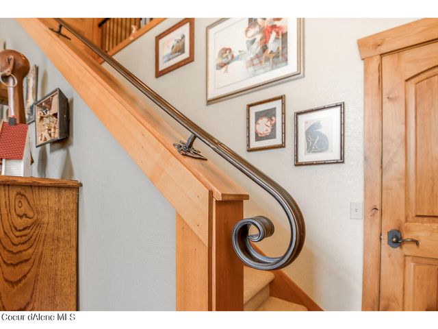 762 Geenen Rd., Cocolalla, ID 83813
