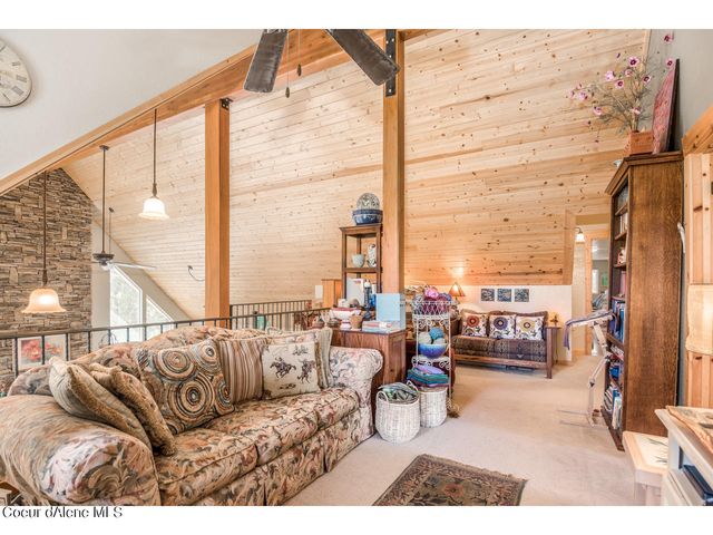 762 Geenen Rd., Cocolalla, ID 83813