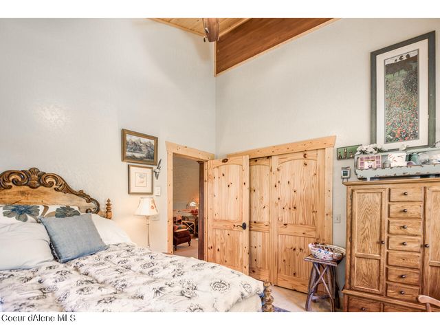 762 Geenen Rd., Cocolalla, ID 83813