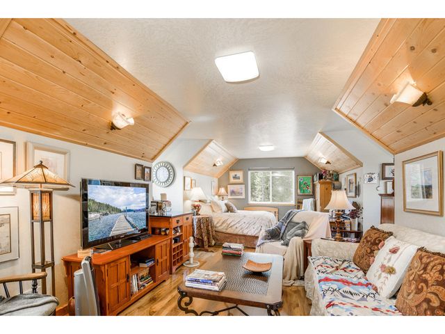 762 Geenen Rd., Cocolalla, ID 83813