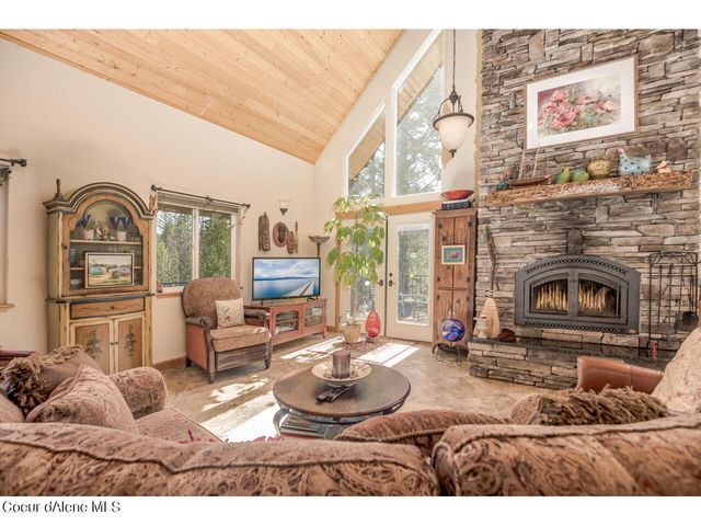 762 Geenen Rd., Cocolalla, ID 83813