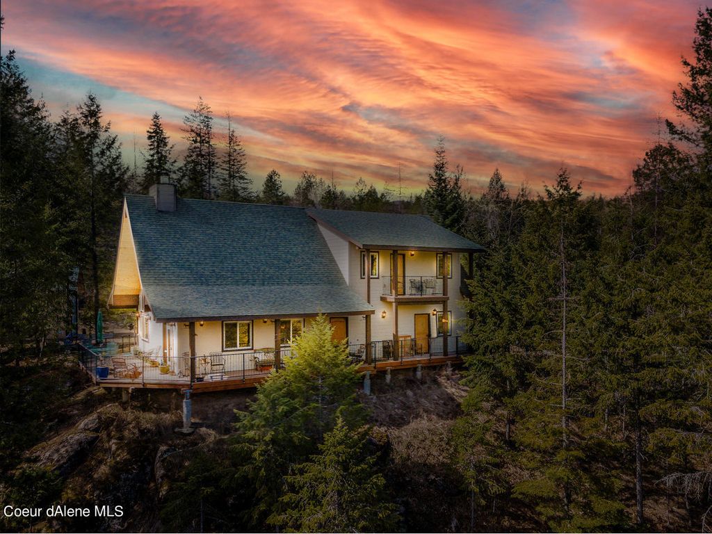 762 Geenen Rd., Cocolalla, ID 83813
