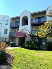 8376 BUTTRESS LN #203, Manassas, VA 20110