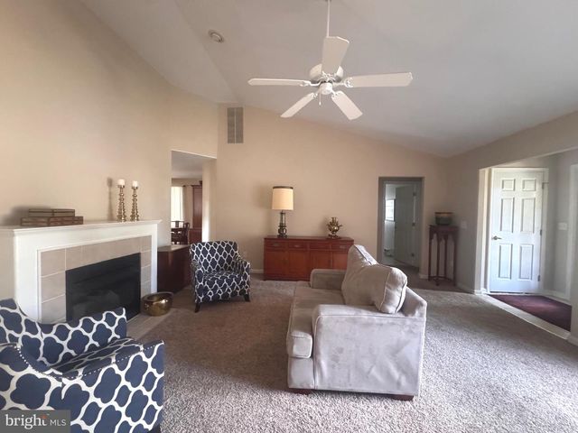 1 PINE TREE CIR, Lewes, DE 19958