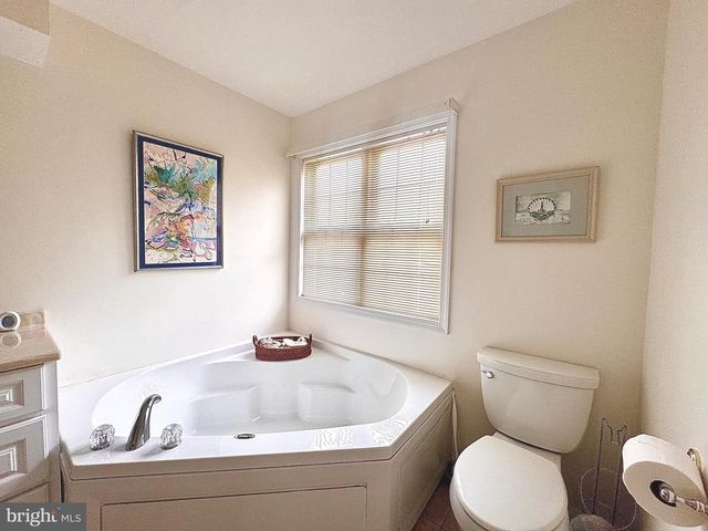 1 PINE TREE CIR, Lewes, DE 19958