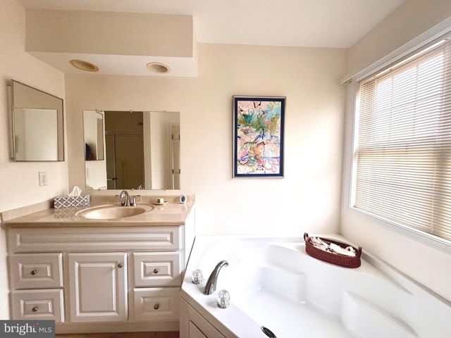 1 PINE TREE CIR, Lewes, DE 19958