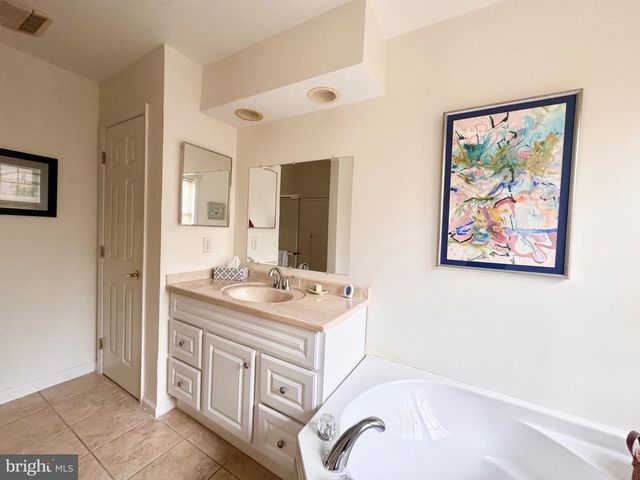 1 PINE TREE CIR, Lewes, DE 19958