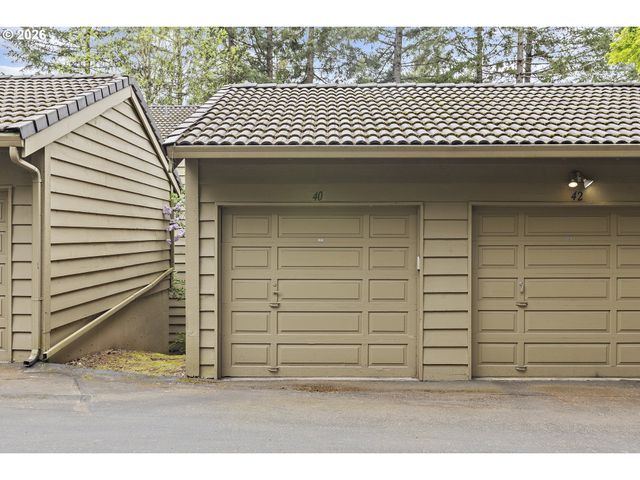 40 CERVANTES Cir, Lake Oswego, OR 97035