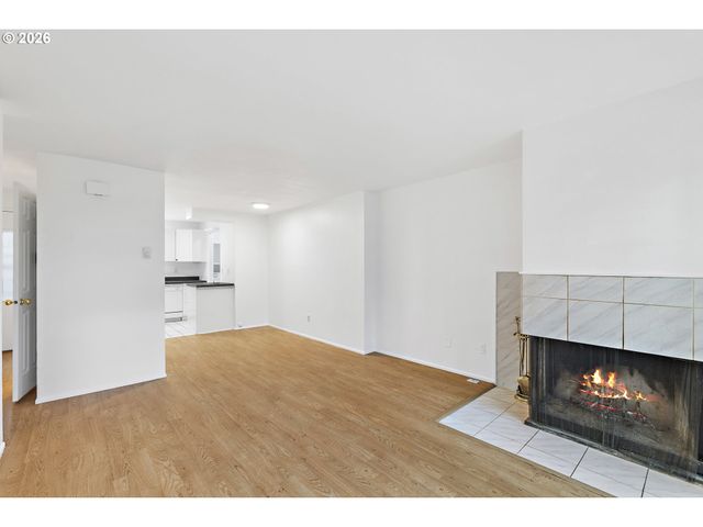 40 CERVANTES Cir, Lake Oswego, OR 97035