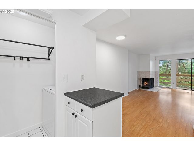 40 CERVANTES Cir, Lake Oswego, OR 97035