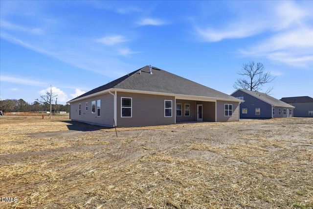 109 Manchester Court, La Grange, NC 28551