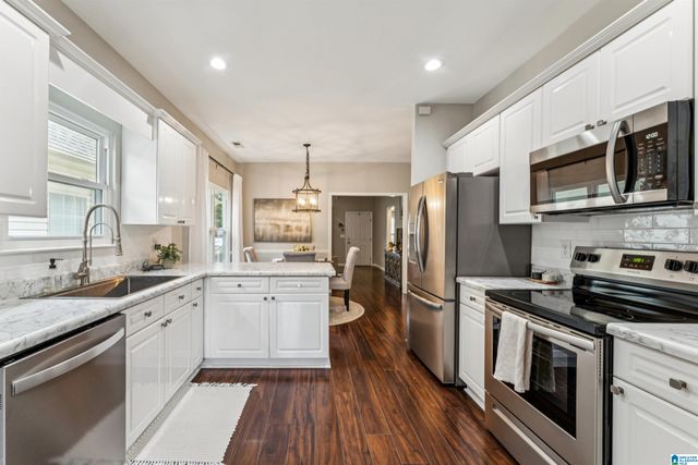 9002 BROOKLINE LANE, Helena, AL 35080