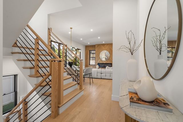 180 Hunnewell Ave A, Newton, MA 02458