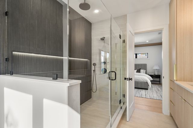 180 Hunnewell Ave A, Newton, MA 02458