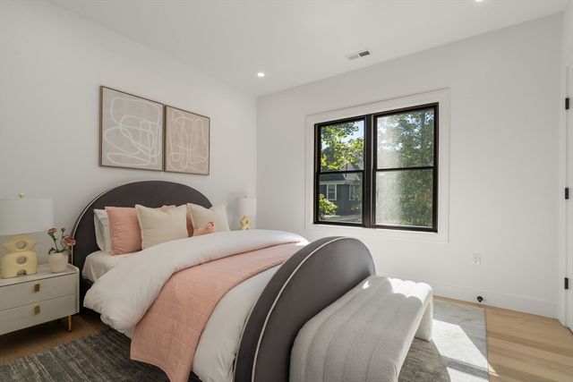 180 Hunnewell Ave A, Newton, MA 02458