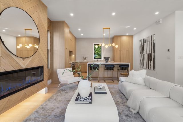 180 Hunnewell Ave A, Newton, MA 02458