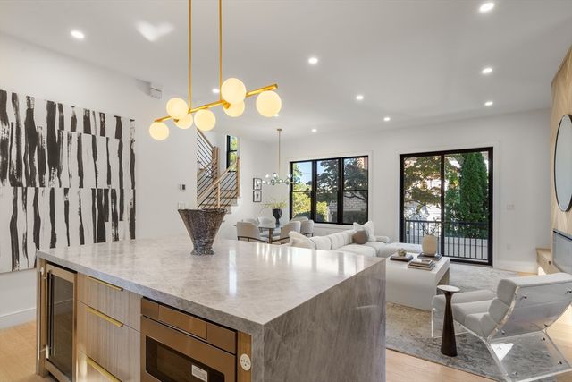 180 Hunnewell Ave A, Newton, MA 02458