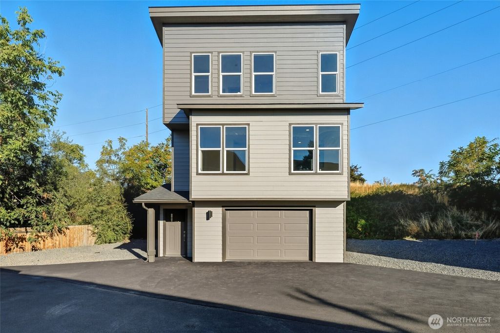 817 Lewis Street, Walla Walla, WA 99362