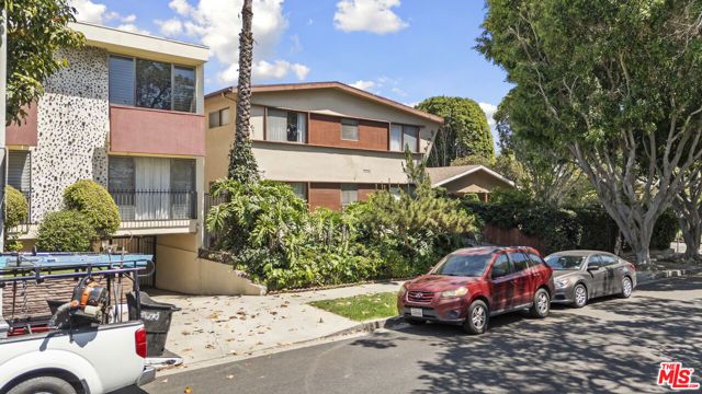 904 N Spaulding Avenue, West Hollywood, CA 90046
