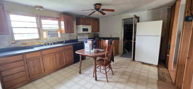 34 N Shady Lane, Eubank, KY 42567