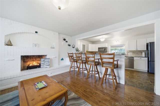 702 N Cherokee Street, Salina, OK 74365