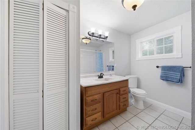 702 N Cherokee Street, Salina, OK 74365
