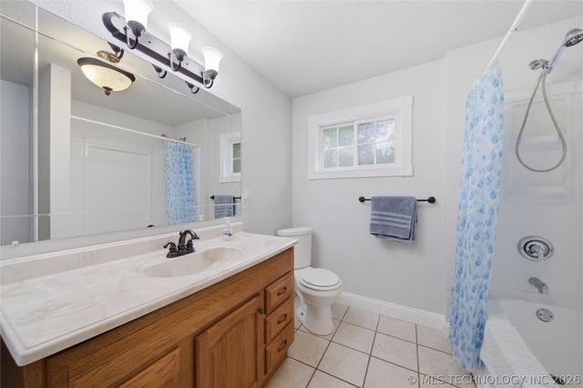 702 N Cherokee Street, Salina, OK 74365