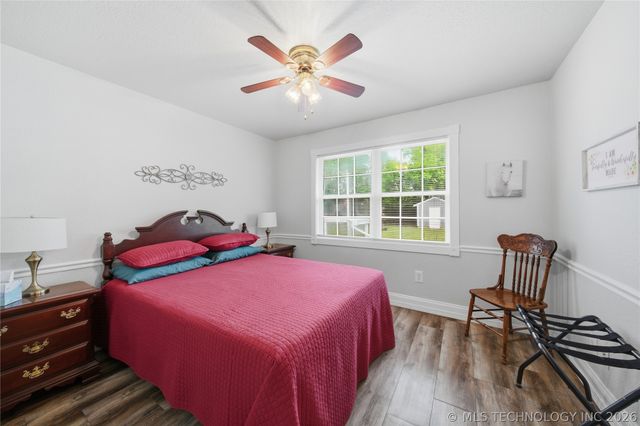 702 N Cherokee Street, Salina, OK 74365