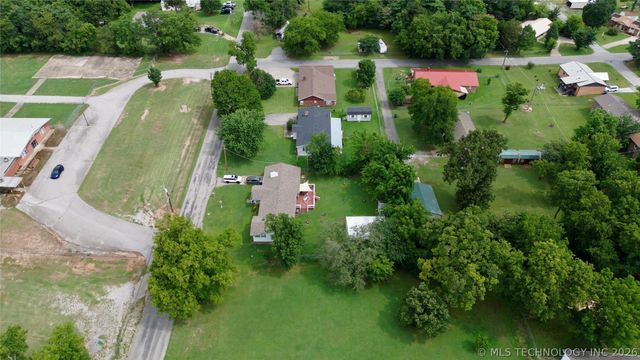 702 N Cherokee Street, Salina, OK 74365